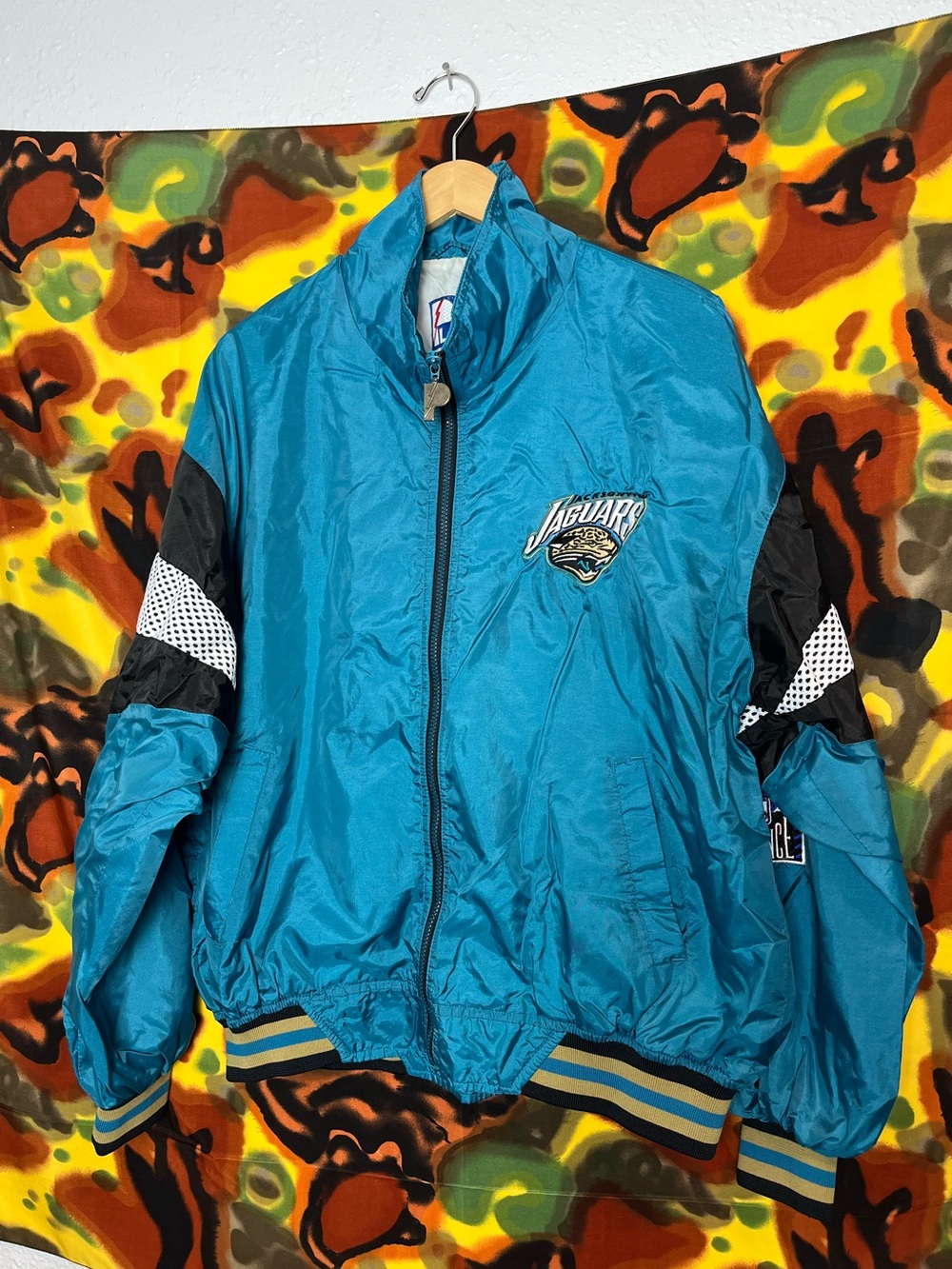 Vintage Jacksonville jaguars pro player windbreaker men’s jacket size large